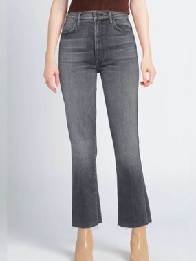 Mother women’s jeans straight leg cropped size 27 gray insider crop step fray